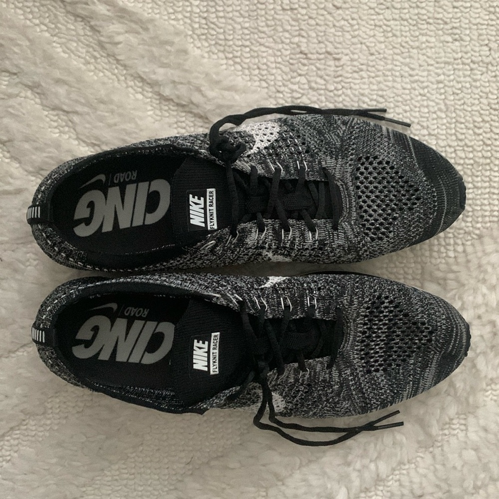 Nike Flyknit Racer Oreo 2.0